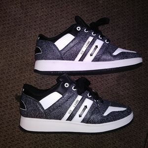 TROOP "Ice Lamb" Sneakers